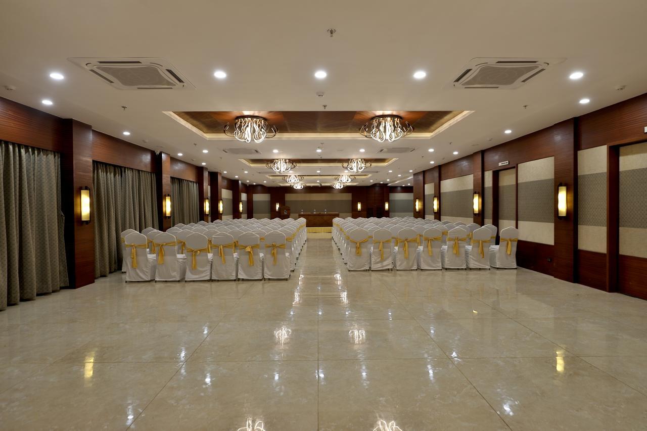Vits Devbhumi, Dwarka Hotel Buitenkant foto